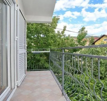 Ferienapartment Mit Balkon Fuer Fuenf Personen *
