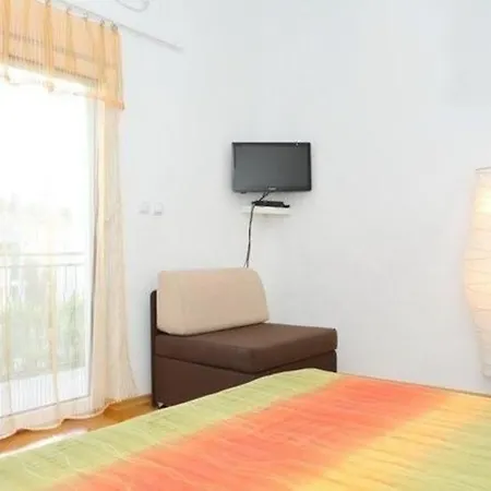 Ferienapartment Mit Balkon Fuer Fuenf Personen 아파트